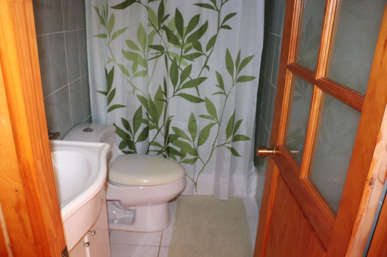 Hostal Avareipua Hanga Roa Esterno foto
